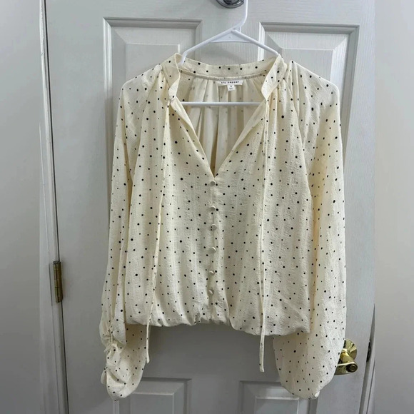 Blu Pepper long sleeve cream with black polka dot blouse size small - Picture 1 of 7